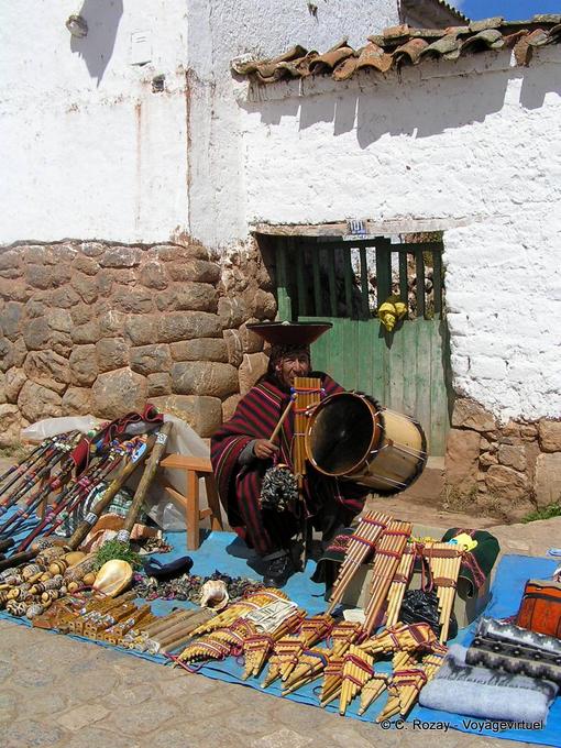 Artisan inca et instruments de musique des Andes, Chinchero -Pérou