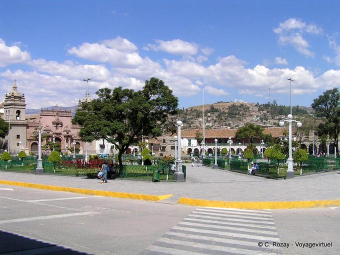 Plaza Sucre, Ayacucho -Pérou