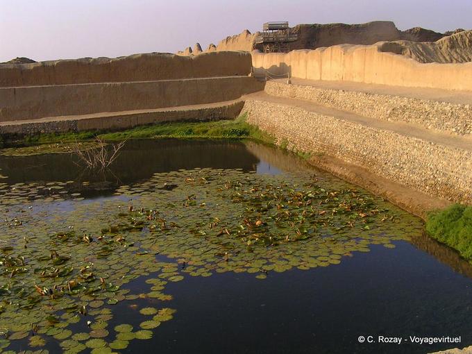 Réservoir de Nik An, du système d'irrigation de Chan Chan -Pérou