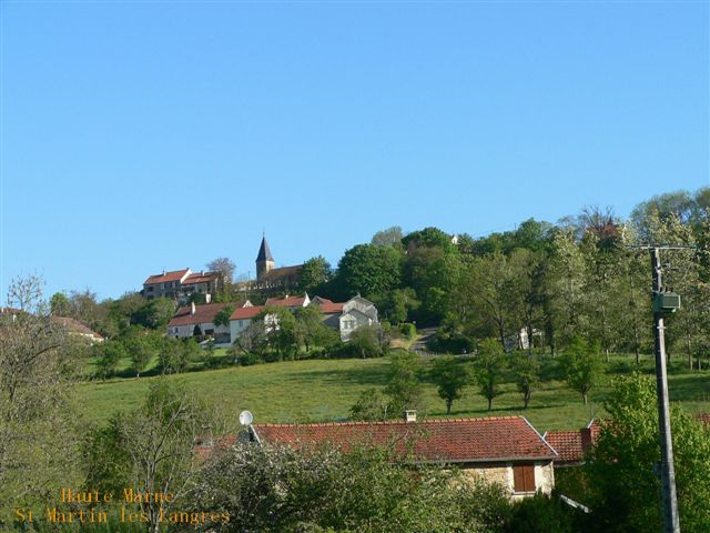 Saint Martin les Langres
joli petit village perché sur une colline
Mots-clés: Saint-Martin-les-Langres
