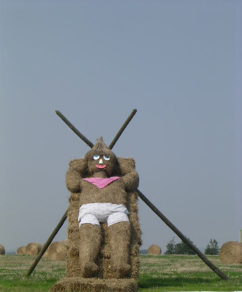 Bonhomme de la moisson dans le Nord
dans le nord de la france on moissonne et on se repose apres 
Mots-clés: ble moisson repos Nord