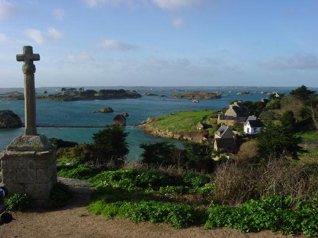 Croix de Saint Michel :: île de Bréhat
Point culminant de l'île de Bréhat
Mots-clés: Bretagne Côtes-d-Armor Bréhat