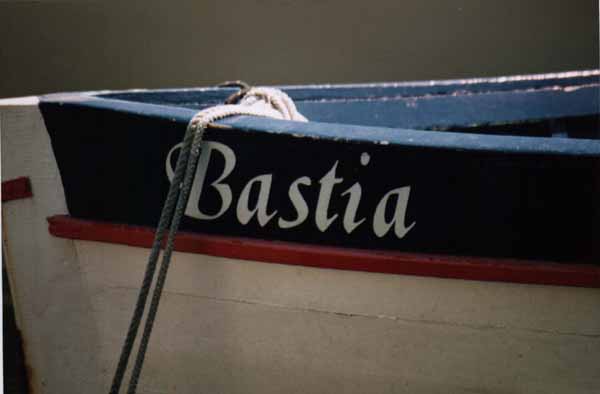 Barque du port de Bastia
Barque du port de Bastia
Mots-clés: port Bastia