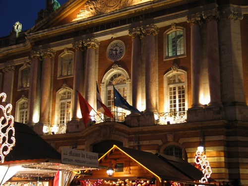 Toulouse
Hôtel de Ville illuminé
Mots-clés: Toulouse