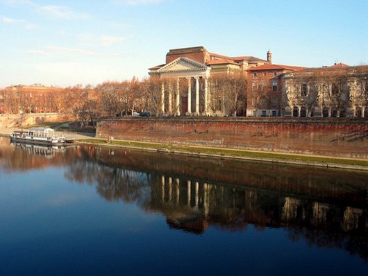 Toulouse
Quai de la Daurade
vue sur l'église de la Daurade
France
Mots-clés: Toulouse