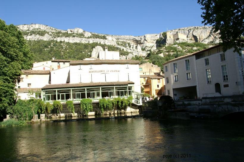 tn_PICT4631_FONTAINE_DE_VAUCLUSE.JPG