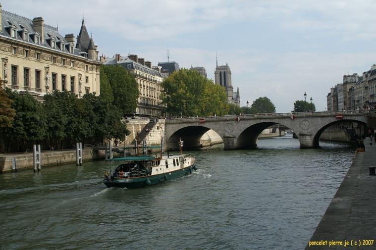 Sur les bords de Seine Paris
promenade sur les bords de seine
Mots-clés: Paris