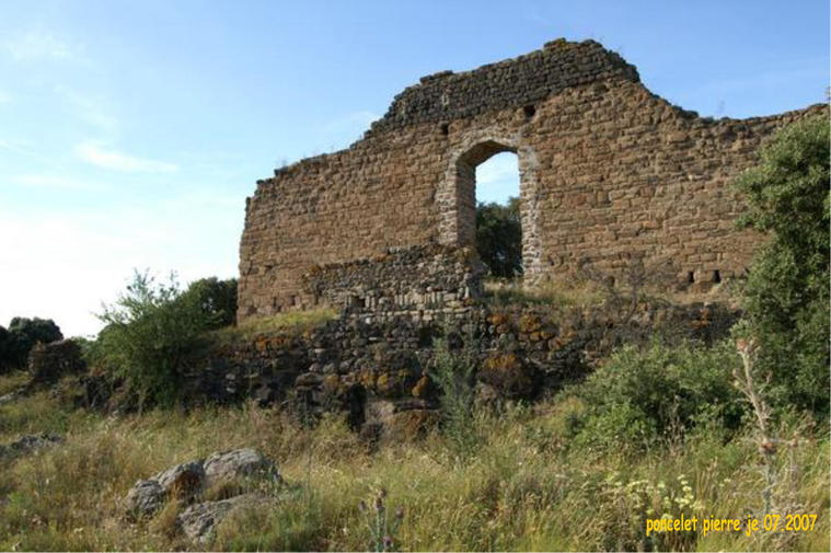 Ancienne fortification dominant la région de Valros
Mots-clés: Valros