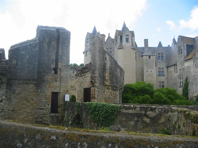 Montreuil Bellay le Chateau
