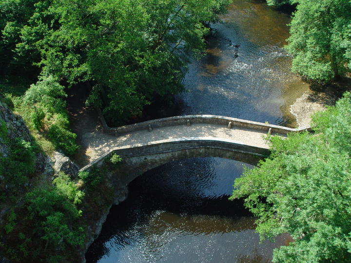Pierre Perthuis
JP MIGNARD
Mots-clés: le pont de la Grande vadrouille