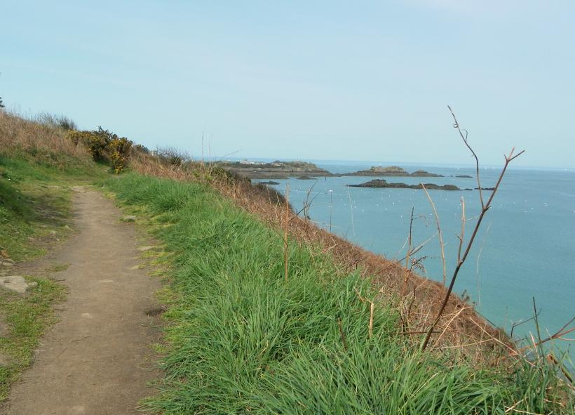 Sur le GR34
Arrivée à Saint-Lunaire
Mots-clés: Balade sur le GR34
