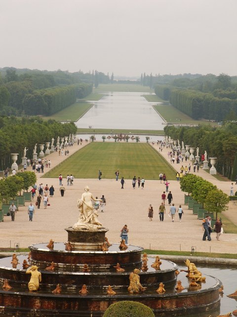 Chateau de Versailles - Vue côté Jardin
Perspective sur les Jardins du Chateau de Versailles
Mots-clés: Versailles Chateau de Versailles Jardin