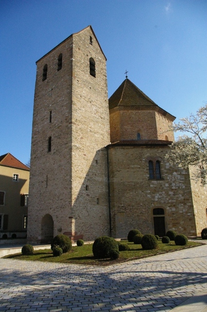 Clocher de l'église Ottmarsheim
Eglise octogonale
Mots-clés: Eglise Alsace Ottmarsheim