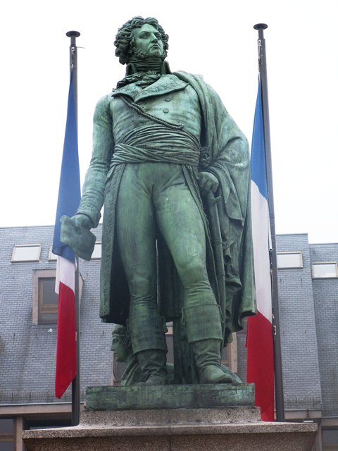 Strasbourg :: statue Kleber
Statue Kleber située sur le place portant le même nom à Strasbourg
Mots-clés: Strasbourg Statue