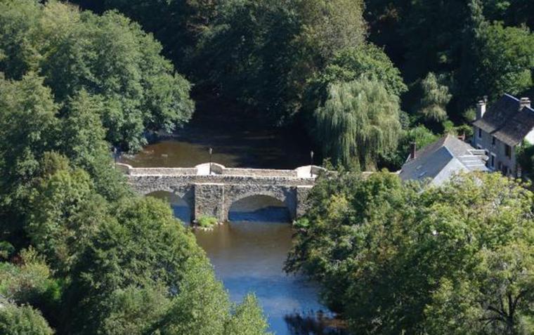 Arnac Pompadour autre vue Pont de Vigeois
Pont de Vigeois
