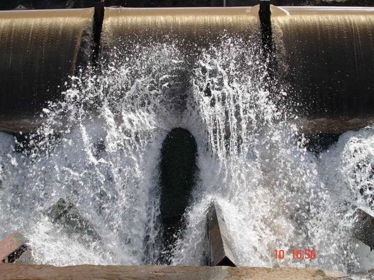 jeu d'eau naturel sur le Tarn
Ambialet, ses chutes
