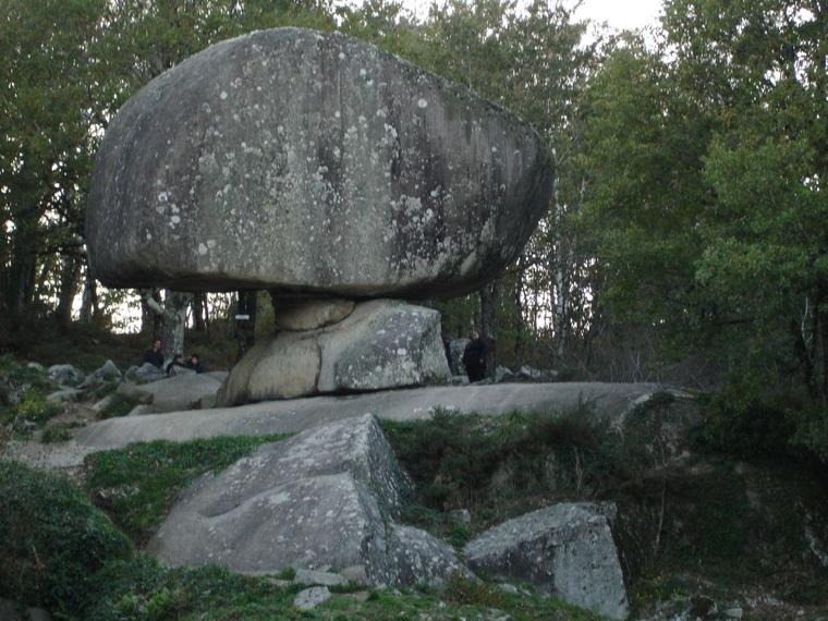 Sidobre pero clabado la pierre tremblante
