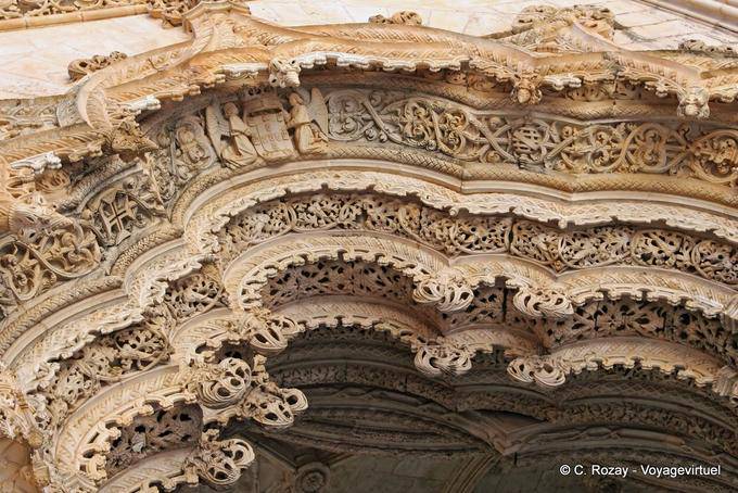 La dentelle de pierre de l'une des Chapelles inachevées, Monastère de Batalha - Portugal