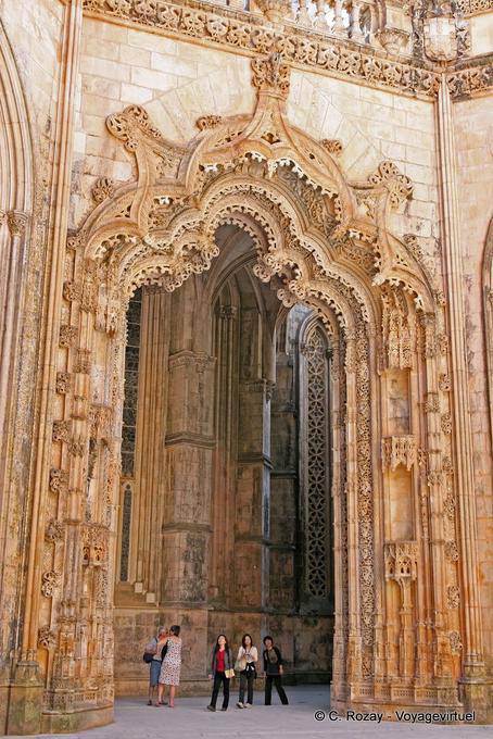 Le portail manuélin de la Rotonde funéraire, Monastère de Batalha - Portugal