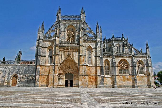La façade du Monastère Santa Maria da Vitoria, Batalha - Portugal