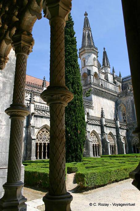 Le clocher vu depuis le cloître royal, Batalha - Portugal