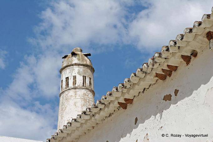 Une cheminée typique de l'Algarve, Lagos - Portugal