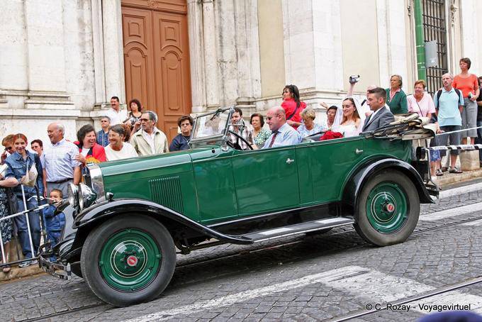 Mariage et vieille voiture, Lisbonne - Portugal