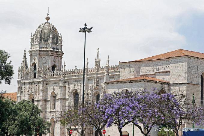 Vue extérieure de l'église du Monastère des Hiéronymites, Lisbonne - Portugal