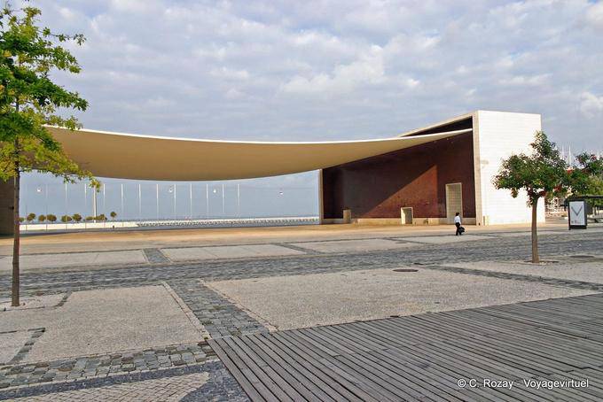 Le Pavillon du Portugal créé par Álvaro Siza Vieira, Nações, Lisbonne - Portugal