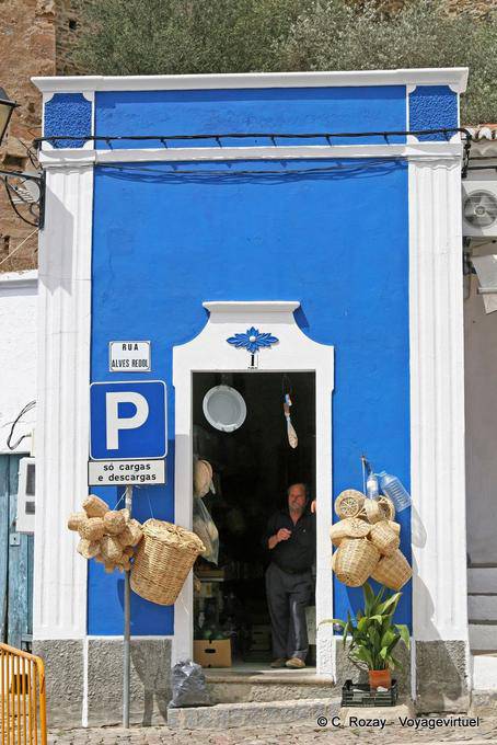 Mértola, le bazar de la rua Alves Redol - Portugal