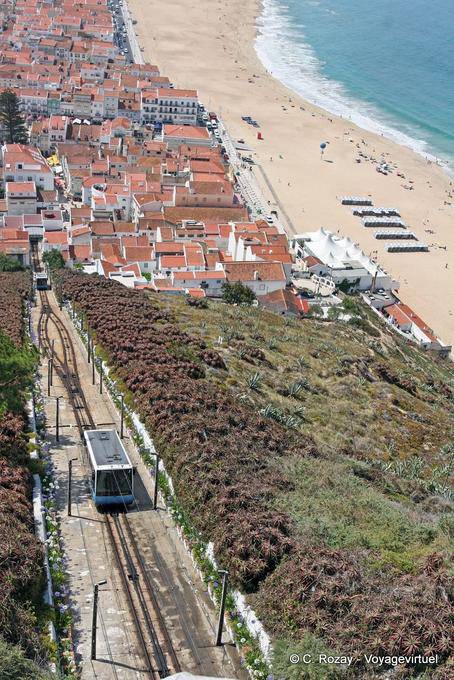 La montée du funiculaire, Nazaré - Portugal