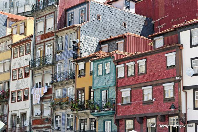 Cais de Ribeira, architecture typique, Porto - Portugal