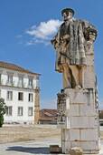 Statue de Alphonse Henriques, Universidade Velha, Coimbra, Portugal.