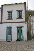 Vende-se, maison typique à vendre, Nazaré, Portugal.