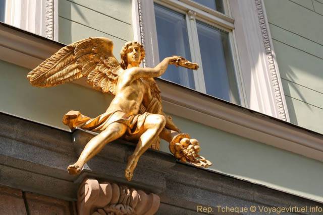 Celetna, un ange Doré - Prague, République Tchèque