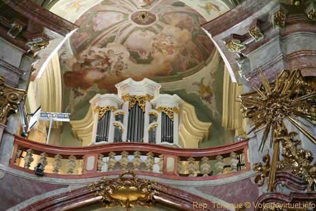 Les orgues de l'Église Saint-Nicolas (Kostel sv. Mikuláše), Malá Strana - Prague, République Tchèque