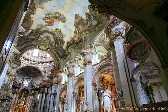 Magnificence du baroque, Église Saint-Nicolas (Kostel sv. Mikuláše), Malá Strana - Prague, République Tchèque