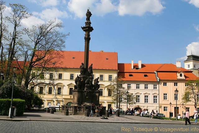 Colonne de la Sainte Trinité ou de la Peste, Lesser Town Square, Hradcanske Nam - Prague, République Tchèque