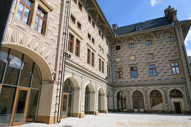 Hradcanske Nam, architecture du Schwarzenbersky Palace - Prague, République Tchèque