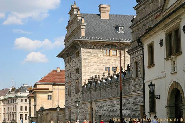 Hradcanske Nam, vue extérieure du Palais Schwarzenberg - Prague, République Tchèque