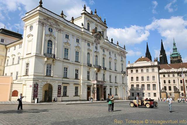 Hradcanske Nam, devant le Lobkowicz Palace - Prague, République Tchèque