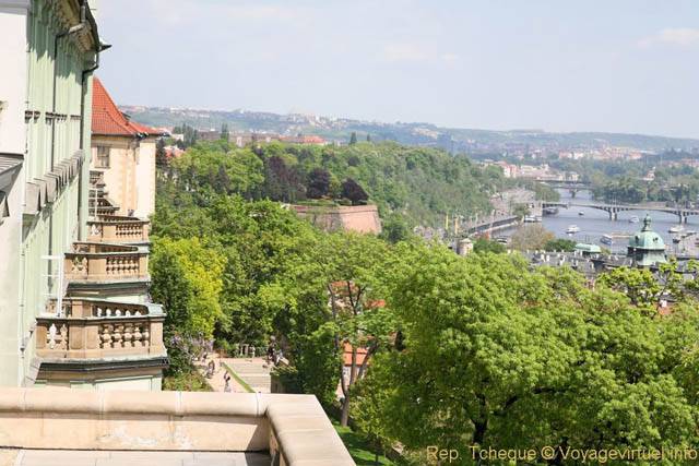 Vue depuis le balcon, Hradcany, Ancien Palais Royal, (Prazsky Hrad) - Prague, République Tchèque
