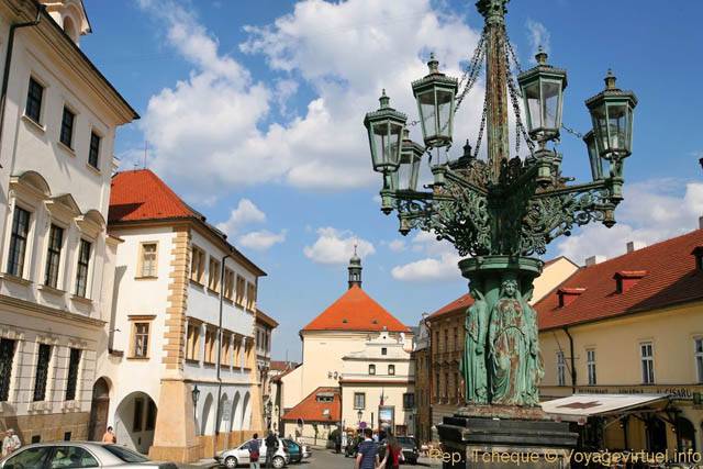 Le lampadaire aux scultures, Loretanska, Hradčany - Prague, République Tchèque