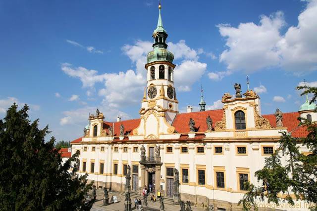 Loreta, vue depuis la place, Loretanske Nam - Prague, République Tchèque