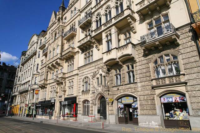 Façades du 8 Masarykovo Nabrezy - Prague, République Tchèque