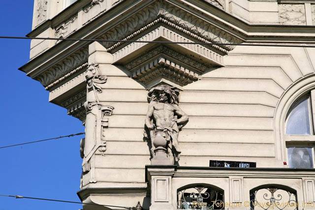 L'atlante et le lion, Masarykovo Nabrezy - Prague, République Tchèque
