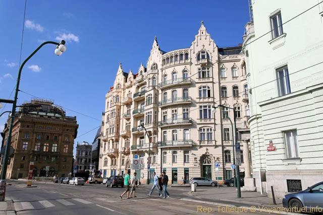 Bâtiment à l'angle de Na Struze et Masarykovo Nabrezy - Prague, République Tchèque