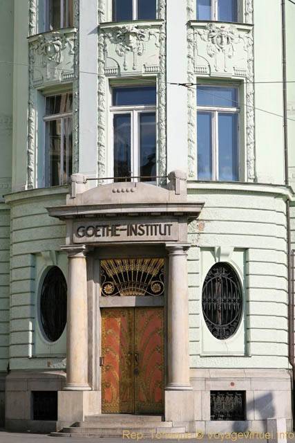 Masarykovo Nabrezy, l'entrée du Goethe Institut - Prague, République Tchèque