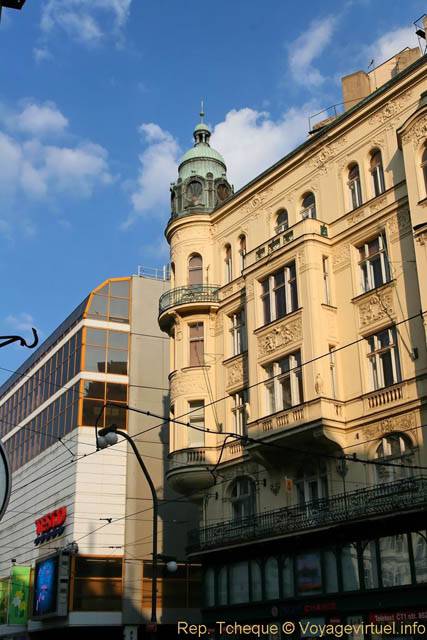 Národní, ancien et moderne - Prague, République Tchèque