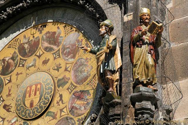 Vieille-Ville, Ancien Hôtel de ville, les personnages à droite du cercle zodiacal de l'horloge astronomique - Prague, République Tchèque